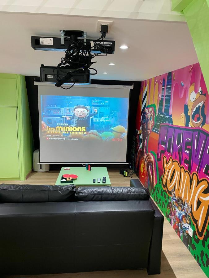 Capsule Forever Young - Jacuzzi - Sauna - Billard - Arcade De Jeux - Netflix & Home Cinema - Ping Pong Hastiere-par-dela Екстер'єр фото