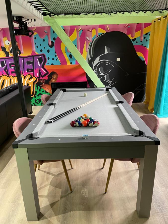 Capsule Forever Young - Jacuzzi - Sauna - Billard - Arcade De Jeux - Netflix & Home Cinema - Ping Pong Hastiere-par-dela Екстер'єр фото