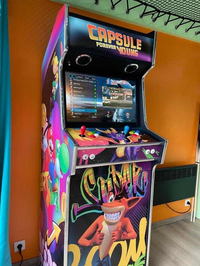 Capsule Forever Young - Jacuzzi - Sauna - Billard - Arcade De Jeux - Netflix & Home Cinema - Ping Pong Hastiere-par-dela Екстер'єр фото