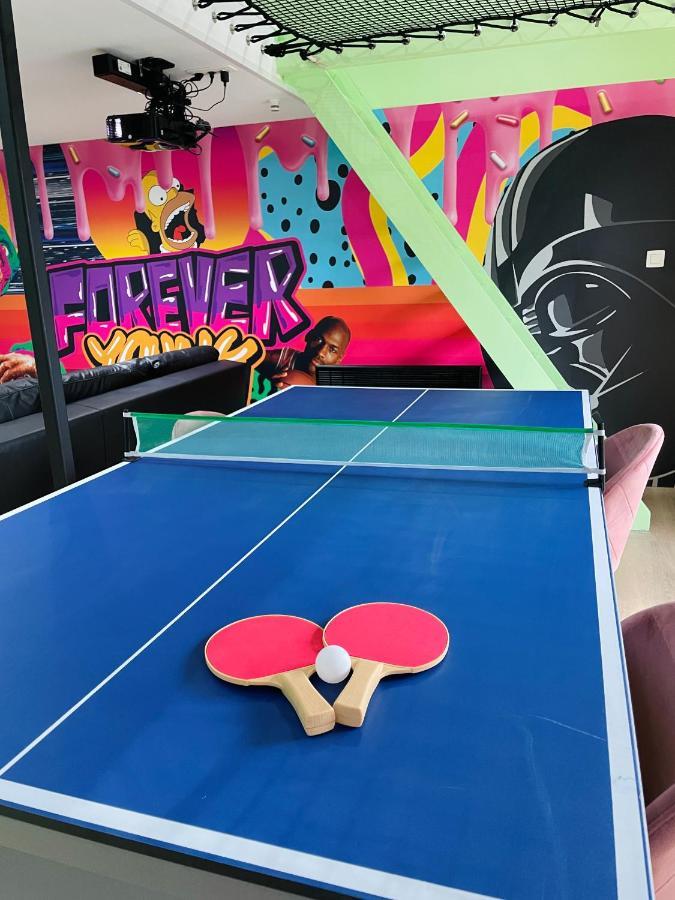 Capsule Forever Young - Jacuzzi - Sauna - Billard - Arcade De Jeux - Netflix & Home Cinema - Ping Pong Hastiere-par-dela Екстер'єр фото