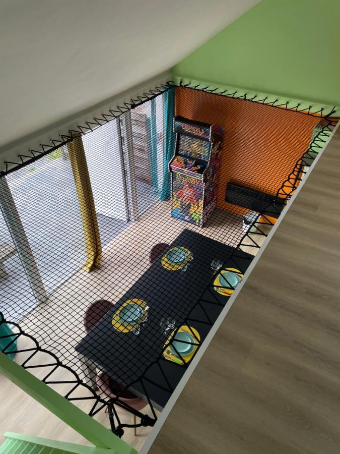 Capsule Forever Young - Jacuzzi - Sauna - Billard - Arcade De Jeux - Netflix & Home Cinema - Ping Pong Hastiere-par-dela Екстер'єр фото