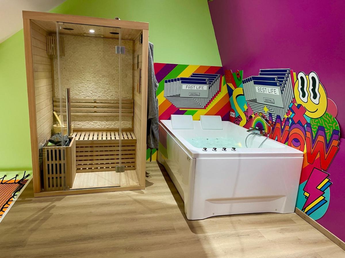 Capsule Forever Young - Jacuzzi - Sauna - Billard - Arcade De Jeux - Netflix & Home Cinema - Ping Pong Hastiere-par-dela Екстер'єр фото