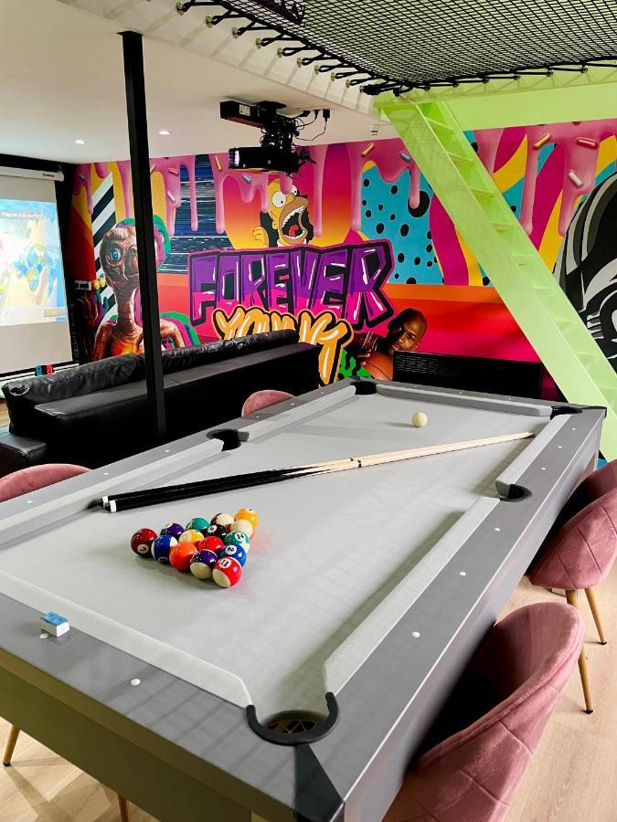 Capsule Forever Young - Jacuzzi - Sauna - Billard - Arcade De Jeux - Netflix & Home Cinema - Ping Pong Hastiere-par-dela Екстер'єр фото